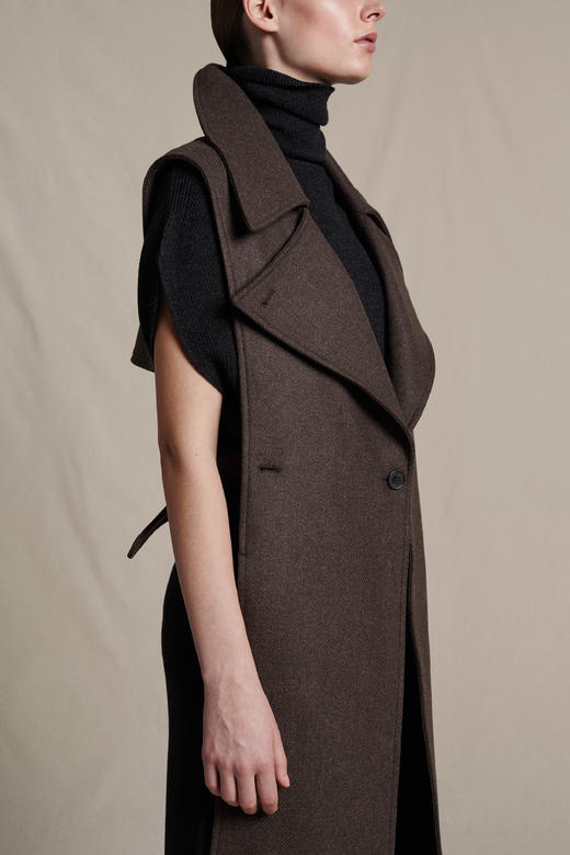 Mark Kenly Domino Tan 棕褐色/黑色CLAUDETTE单边翻领式长马甲 商品图4