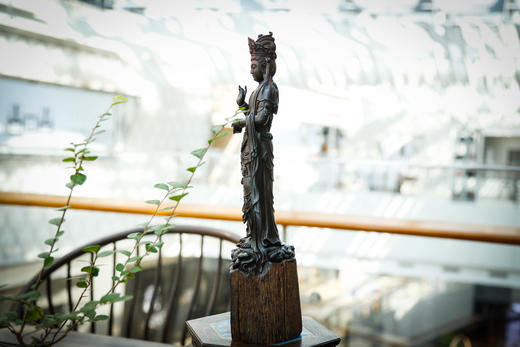 「小叶紫檀」脚踩祥云柳枝观音 商品图2