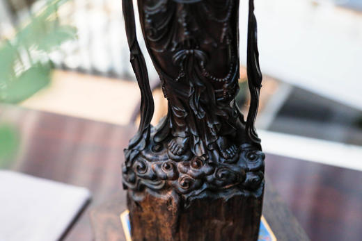 「小叶紫檀」脚踩祥云柳枝观音 商品图1