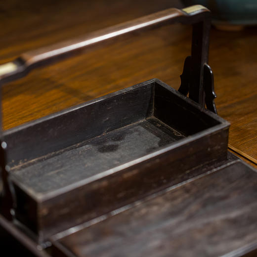 清代 紫檀两撞提梁盒 商品图4