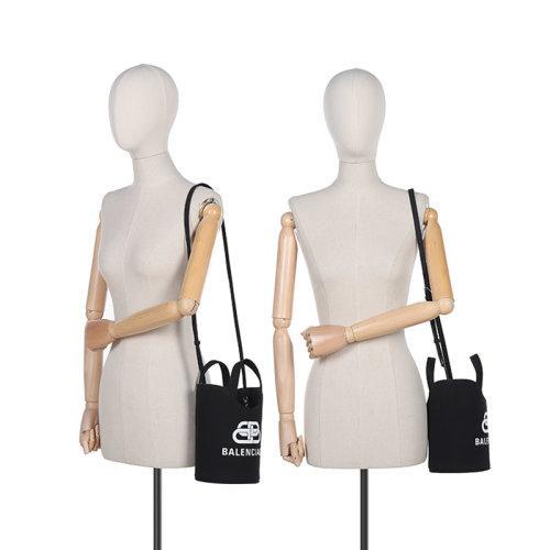 【国内现货】Balenciaga/巴黎世家 2021款 女士XS号织物手提单肩斜挎包水桶包 619979 2HH13 商品图4