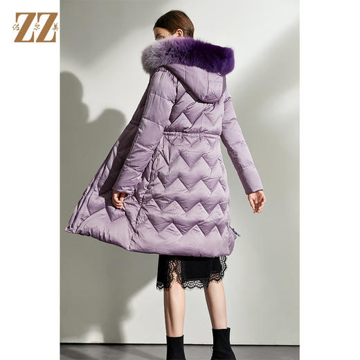 佐尔美2021冬季新品上新 时尚保暖狐毛领羽绒服外套女 E04YH18 商品图3