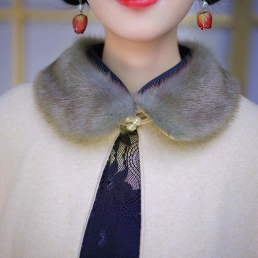 SKY 80728 羊毛披肩 毛领斗篷外套 商品图2