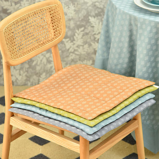 瑞士十字系列清新四色方形棉布椅垫 商品图0
