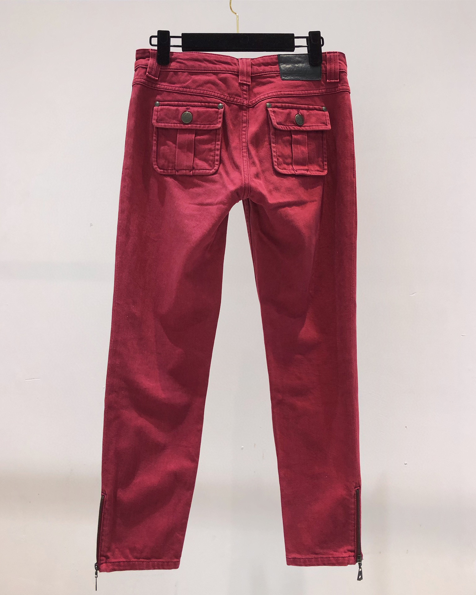 lv路易威登酒红色牛仔裤