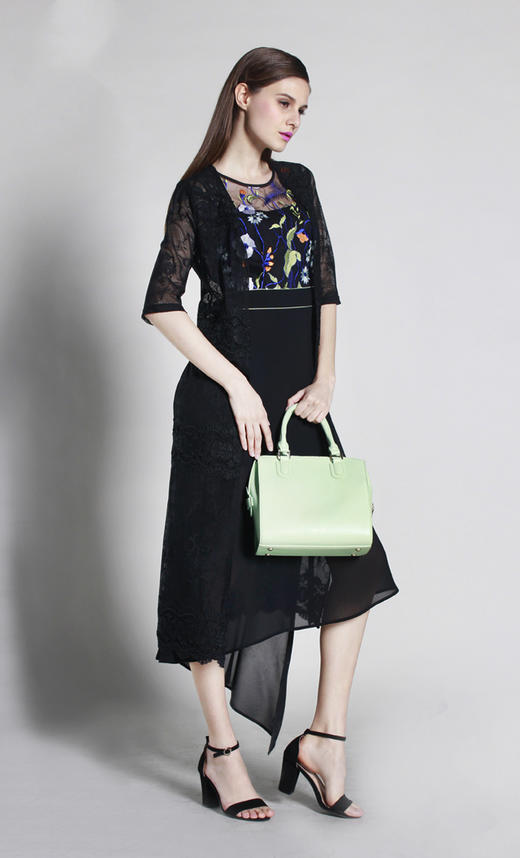 【伯妮斯茵】2D6511--黑色、白色风衣--莫契月亮神壁画--《太阳之子--印加》 商品图0