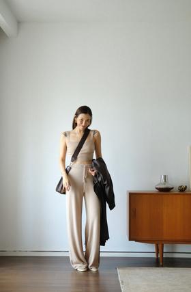 high -rise wool pant