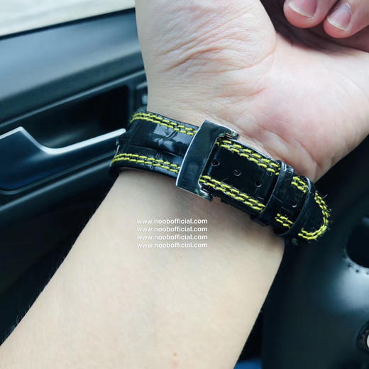 （皮带款）台湾厂NEW厂出品 爱彼Audemars Piguet 皇家橡树离岸型 大黄蜂限量版  多功能机械腕表 尺寸42MM13MM 搭配复刻原装3️⃣1️⃣2️⃣6️⃣全自动机械机芯 商品图9