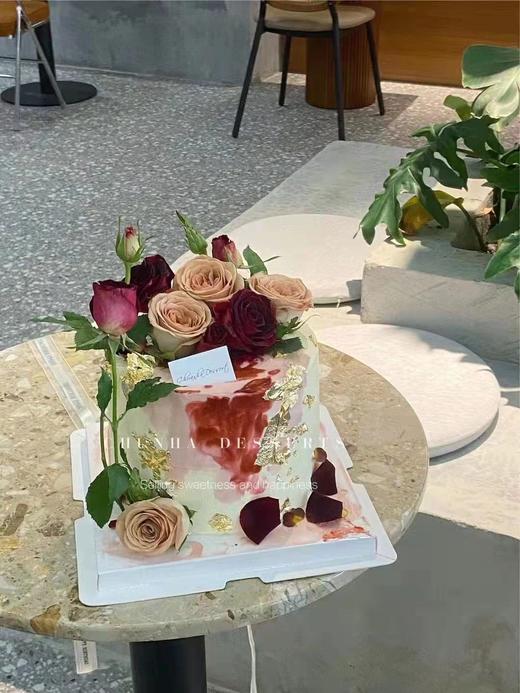 | 秋冬鲜花蛋糕（此款禁止使用金箔，以最终效果为准） | 商品图2