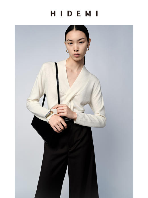 HIDEMI 美利奴超细羊毛立体交叉打结款V领修身毛衣 原白色/深摩卡/黑色 商品图5