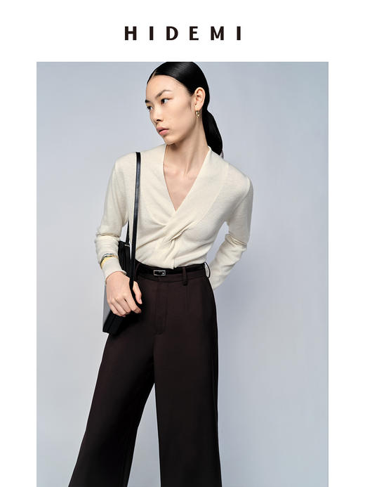HIDEMI 美利奴超细羊毛立体交叉打结款V领修身毛衣 原白色/深摩卡/黑色 商品图1