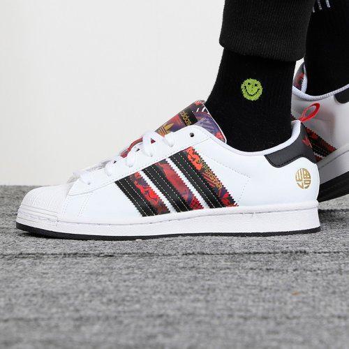 Adidas/阿迪达斯三叶草 21年春夏新品 情侣款  SUPERSTAR  低帮 舒适 贝壳头 休闲鞋 Q47184 商品图2