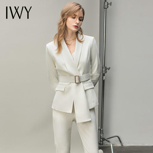 IWY/时尚主持人西服套装女讲师工作服名媛白色职业装播音艺考ol正装C10348+P10343白色	C10348+P10343白色 商品图0