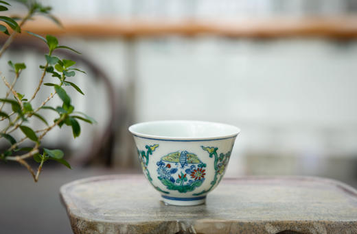 三鼎 非遗斗彩团花蝶杯 商品图0