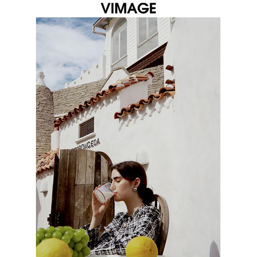 VIMAGE纬漫纪秋冬新款女装舒适优雅格纹短款外套V1603238 商品图0