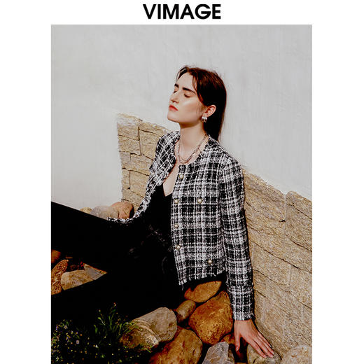 VIMAGE纬漫纪秋冬新款女装舒适优雅格纹短款外套V1603238 商品图3