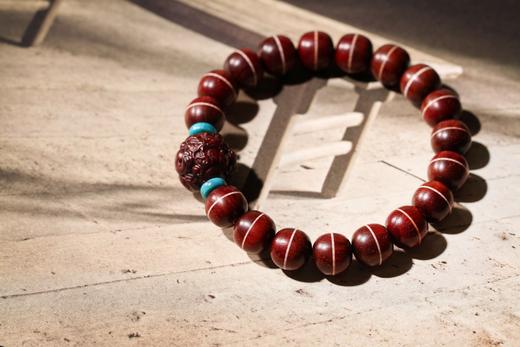 XYZT0247°高品质印度小叶紫檀（搭招财貔貅）9mmx10mmx18粒 商品图4