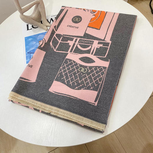 C&C2021款时尚轻奢立体纹理质感羊羔绒围巾 商品图1