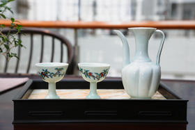 成化斗彩花鸟高足杯