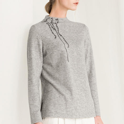 Famecoco范可儿手工刺绣针织衫女秋冬别致长袖上衣F218DC001 商品图2