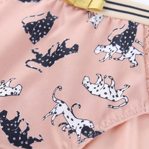 芬狄诗薄款蕾丝性感提臀舒适透气中腰三角裤F200267 商品图3