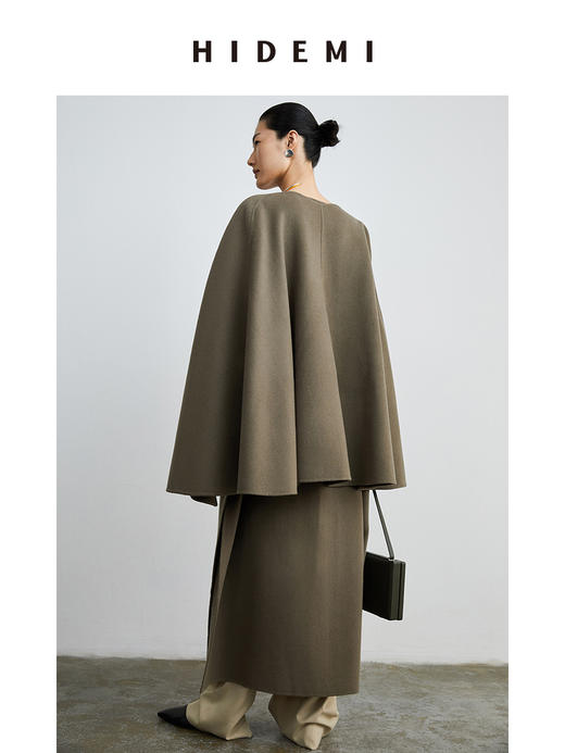 HIDEMI 摩卡其色斗篷分体两件套式腰带浴袍式长款澳毛大衣 商品图1
