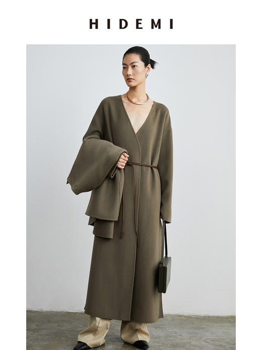 HIDEMI 摩卡其色斗篷分体两件套式腰带浴袍式长款澳毛大衣 商品图7