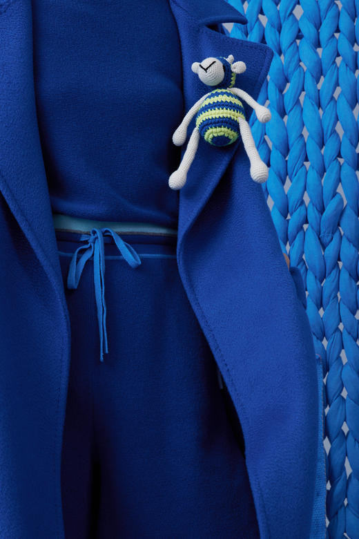 双层领宽袖水波纹羊绒呢女长大衣 SJF93W845N 商品图4