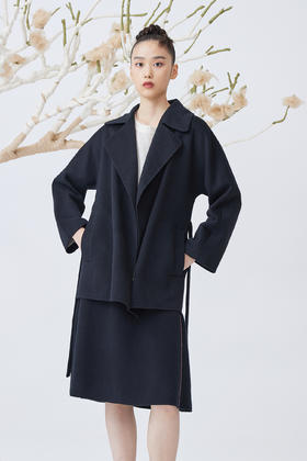  呢短款女大衣 SJF93W847B