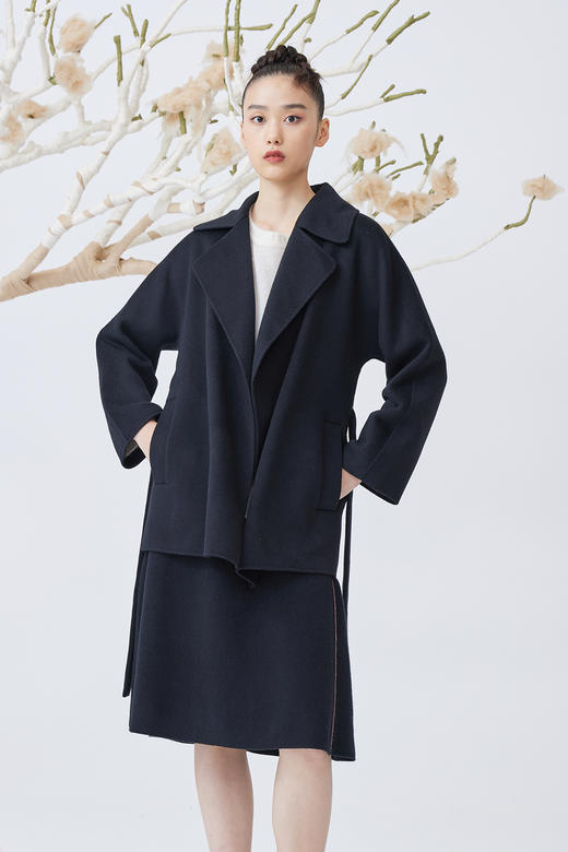  呢短款女大衣 SJF93W847B 商品图0
