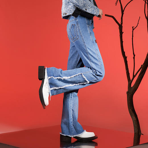 WHISTLEHUNTER(WSTHT)不规则口袋修身小喇叭裤洗水流须瘦腿牛仔裤 商品图1