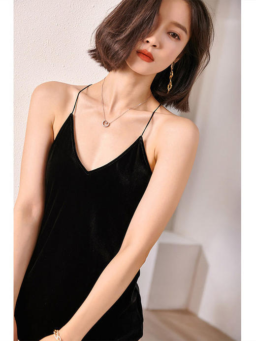 剩S/M 米思阳2024秋装新款小性感V领吊带衫修身内搭无袖丝绒背心女0226 商品图1