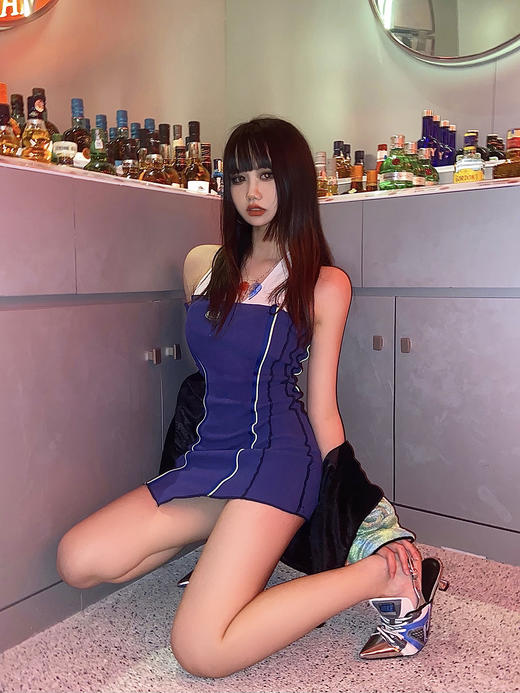 MATEMATE原创设计深蓝色挂脖不规则下摆辣妹紧身裙 商品图0