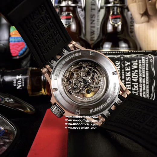 罗杰杜彼 ROGER DUBUIS （豪爵）Excalibur 王者系列 Sapphire crystal Carbon 钛合金 黑色DLC 涂层钛合金 镌刻日内瓦印记 商品图8