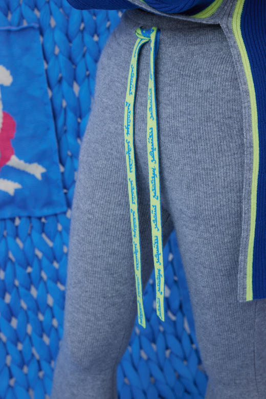  侧开叉撞色针织羊绒喇叭裤 SJF93K303N 商品图2