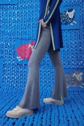  侧开叉撞色针织羊绒喇叭裤 SJF93K303N