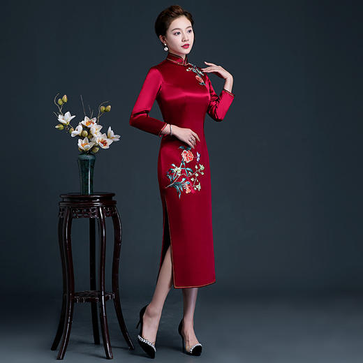 上海旗袍厂LHS-2053长袖旗袍新款刺绣旗袍裙大码修身礼服 商品图1