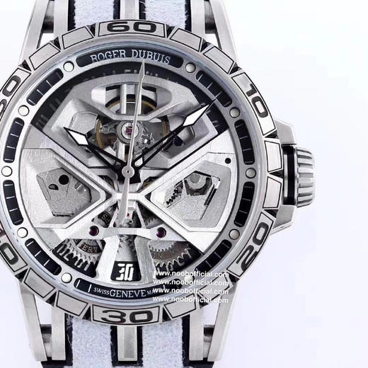 罗杰杜彼 ROGER DUBUIS （豪爵）Excalibur 王者系列 Sapphire crystal Carbon 钛合金 黑色DLC 涂层钛合金 镌刻日内瓦印记 商品图10