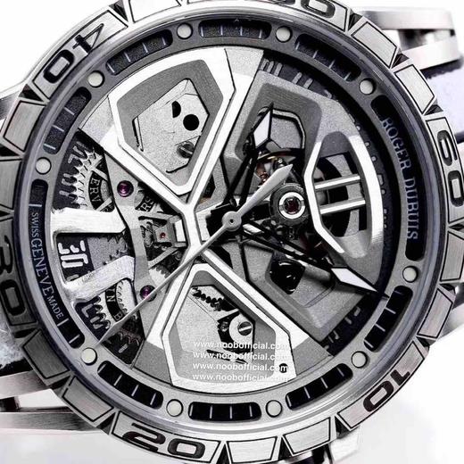罗杰杜彼 ROGER DUBUIS （豪爵）Excalibur 王者系列 Sapphire crystal Carbon 钛合金 黑色DLC 涂层钛合金 镌刻日内瓦印记 商品图9