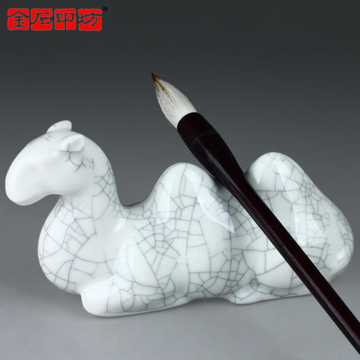 【金石印坊】哥窑骆驼笔搁笔架煨冰纹片墨纹叶脉纹瓷笔山 商品图1