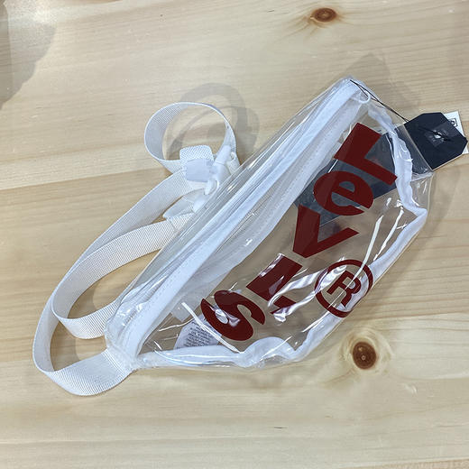 Levi’s李维斯 男女同款品牌斜跨字母拉链休闲胸包腰包 商品图4