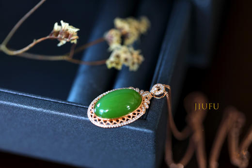 18K玫瑰金和田玉（碧玉）满钻吊坠--风华/蛋面11*18mm/苹果绿 商品图2