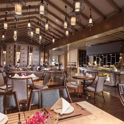 2~3晚【西双版纳融创铂尔曼度假酒店】周末不加价！春节可用！享春节礼遇、花卉园门票等，畅玩室外欢乐泡泡趴、儿童乐园、萌宠互动等~ 商品图2