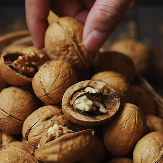 24小时低温烘烤 入味均匀 | WALNUT风物良食 秘制纸皮核桃2.5斤 独立包装坚果炒货[福利品] 商品图1