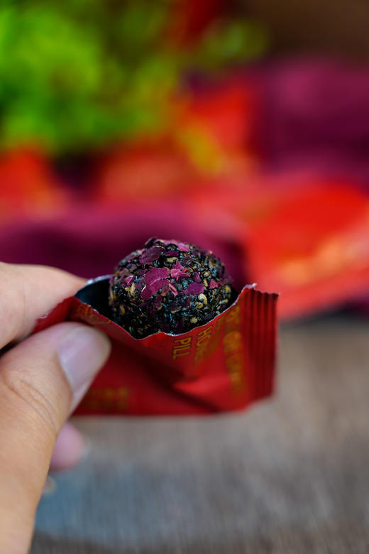 神农金康 礼盒人参阿胶黑芝麻丸  原生态真滋补 呵护家人健康 商品图3