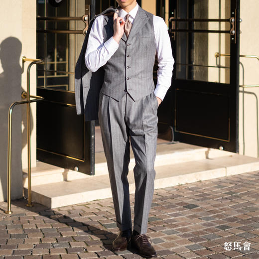 Stylbiella Super 120's 澳洲美丽诺羊毛卡其色棕条纹三件套 商品图3