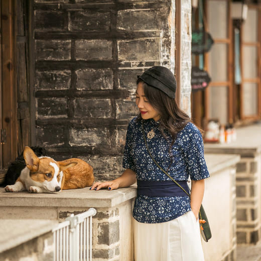 【林栖设计小店】【现货】生活在左蓝印花旗袍小衫上衣X1913360（腰封另外搭配） 商品图8