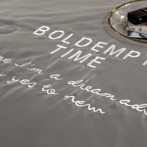 2020夏季新品 刺绣水洗真丝 拼接撞色吸湿透气夏凉被 活性印染可机洗 字母刺绣夏凉被（纳多灰） MY SIDE 商品图3