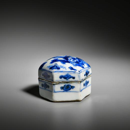 清 青花六角香盒 商品图1
