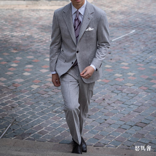 Stylbiella Super 100's 澳洲美丽诺羊毛浅灰色白条纹套装 商品图3